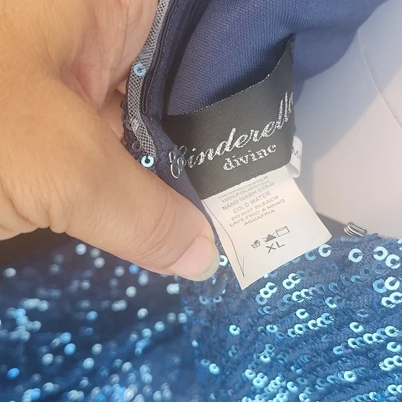 Sparkling Blue Sequin Dress. Size XL. Fits 6-10..ideal 8
